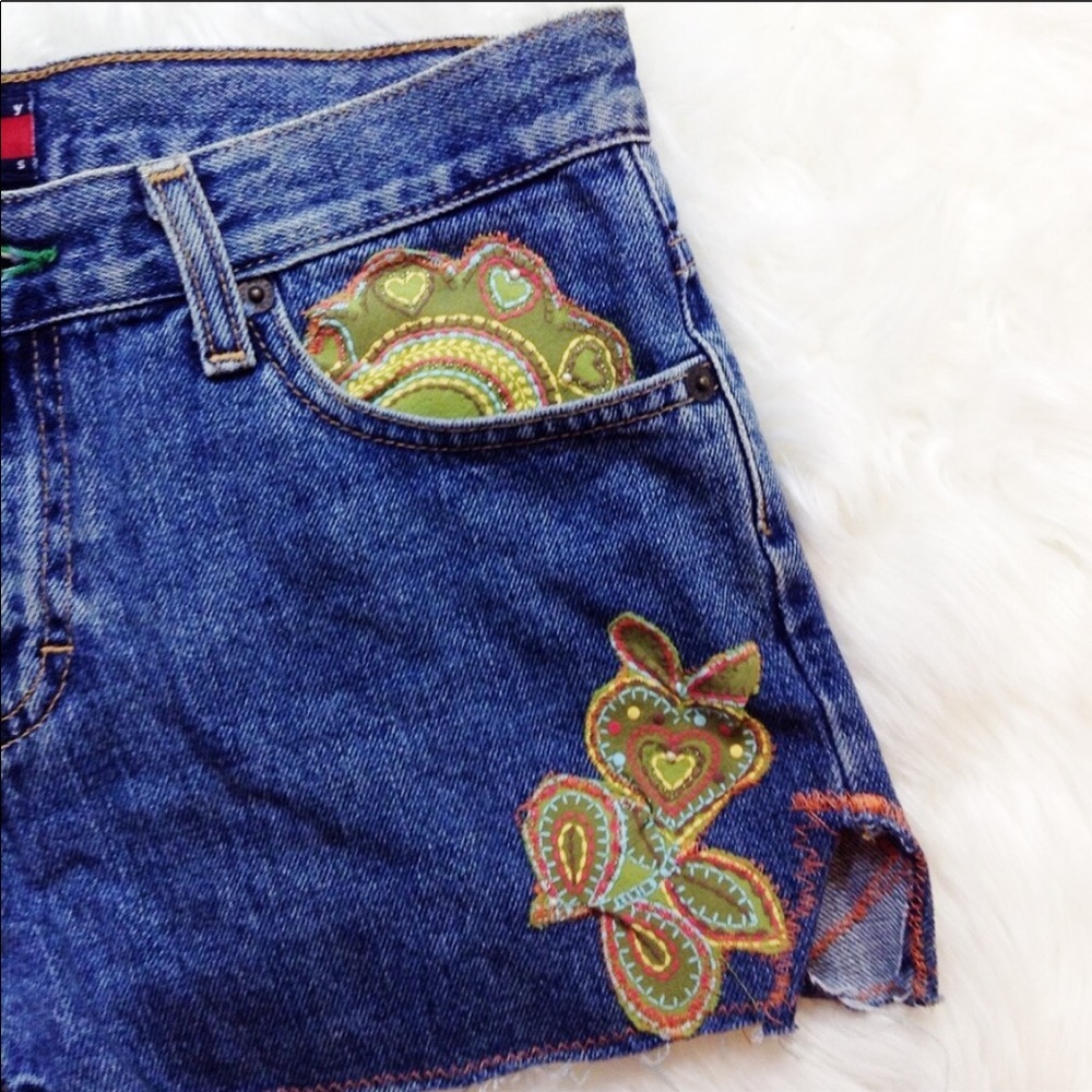 Tommy Hilfiger Embroidered Patchwork Jean Shorts 5 - image 4